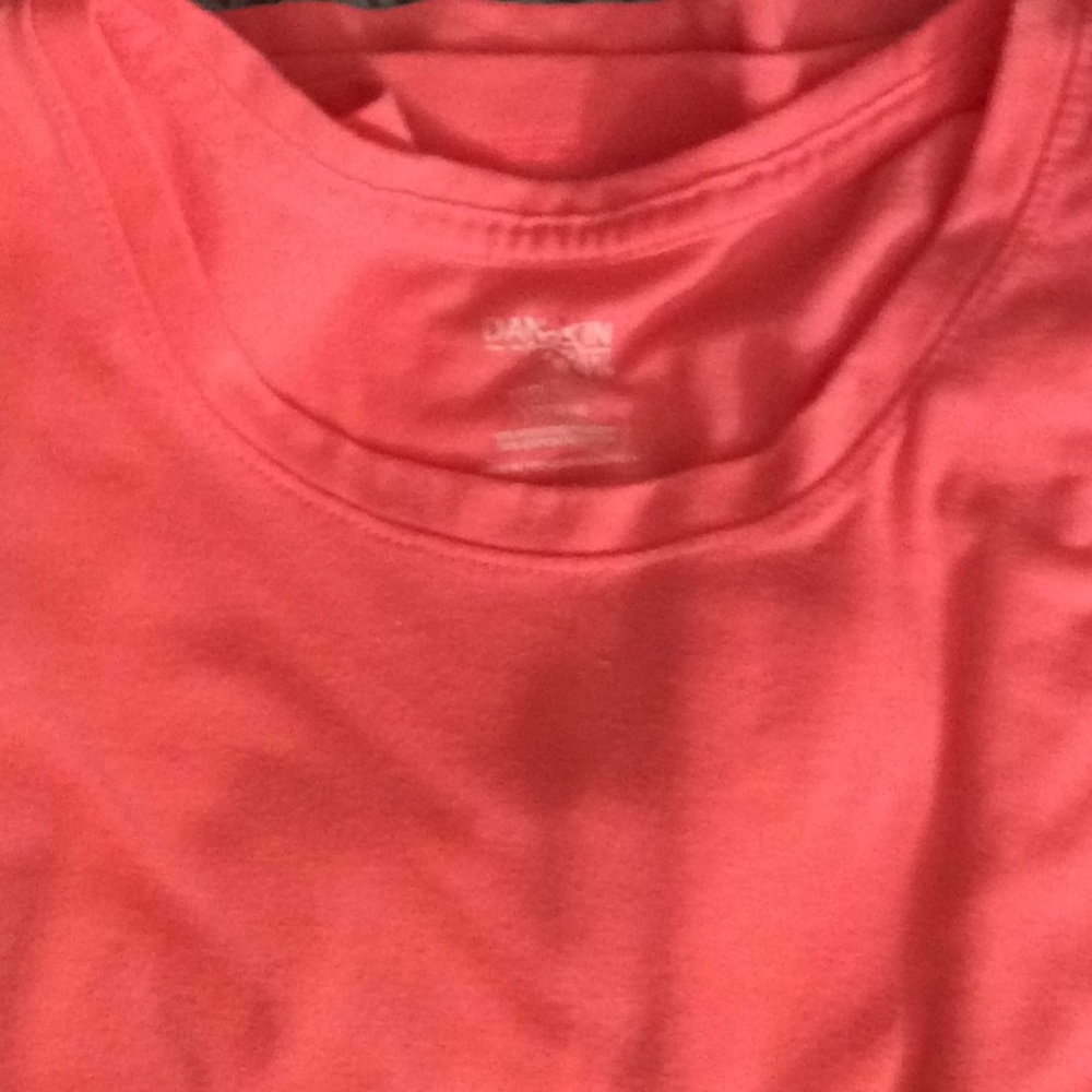 Scoop tee